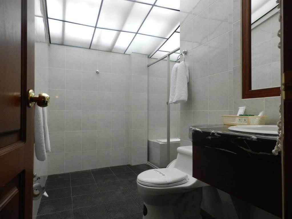 Hotel Libertador لوخا المظهر الخارجي الصورة